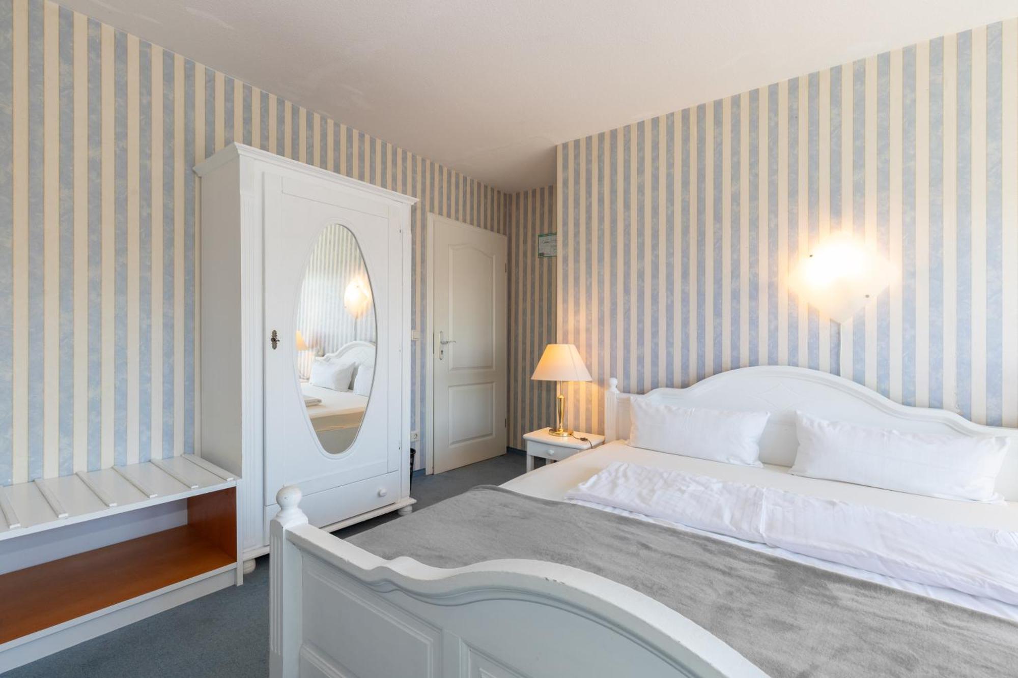 Hotel Klaus Stoertebeker Ralswiek Eksteriør billede